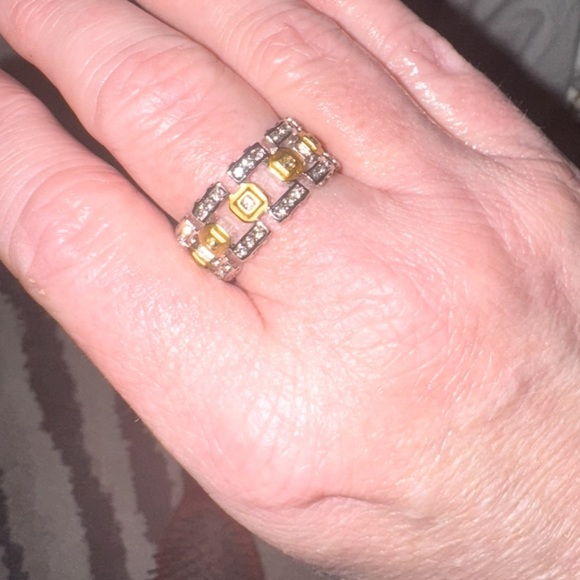 Beautiful gold and silver tone unique rhinestone band size W9 - Picture 7 of 7